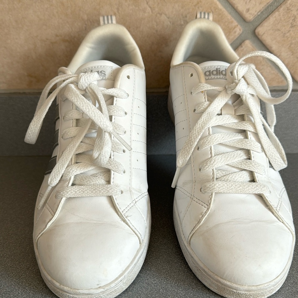 Adidas Court Shoe - Silver & White